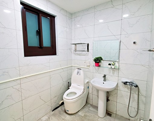 出租/台電/台水/雙窗戶/新裝修優質套房 - Image 11