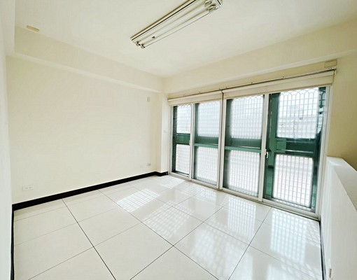 近新光三越小北門店社區別墅 - Image 14