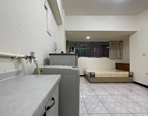 (限女性)台北大學對面*獨立電梯套房8500元 - Image 4