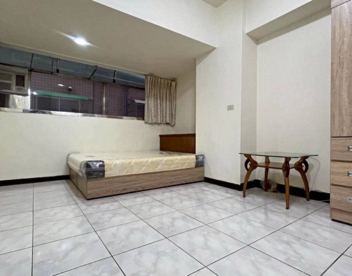 (限女性)台北大學對面*獨立電梯套房8500元 - Image 1