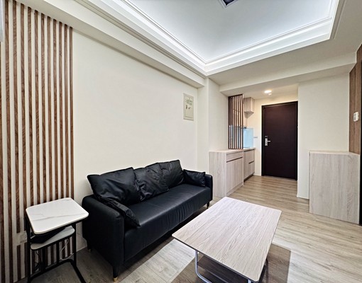 站前商圈｜有陽台｜美裝潢1房1廳｜可租補 - Image 2