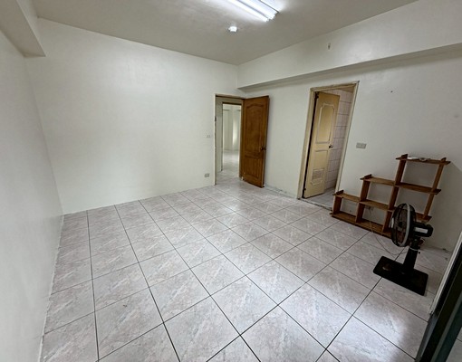 ☆永慶小蔡★低公設高實用｜三陽台＋房間衛浴開窗｜採光通風極佳 - Image 10