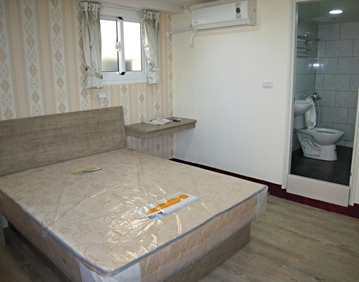 近七賢路～六合商圈~樓下有7-11~雙面開窗 - Image 1