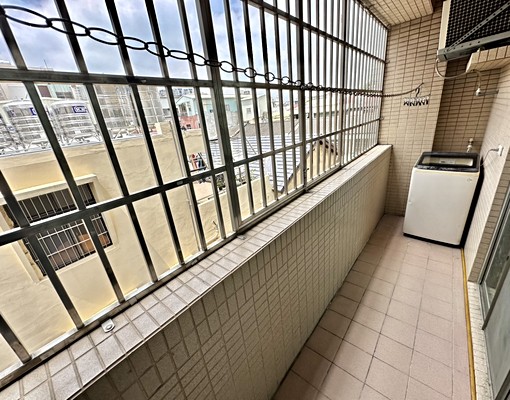 全新整理✨正1房1廳✨有大陽台獨洗曬✨非常乾淨✨浴室超級大間 - Image 5