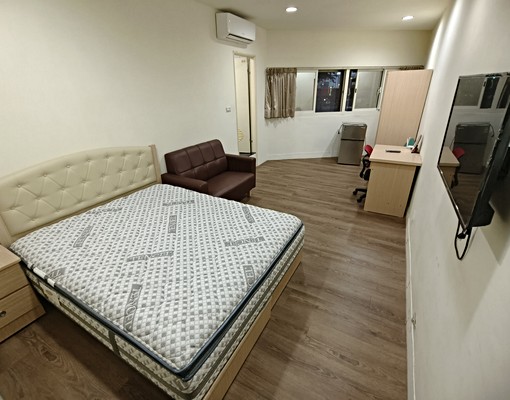 鄰近三和國中捷運站，步行2分鐘 - Image 1