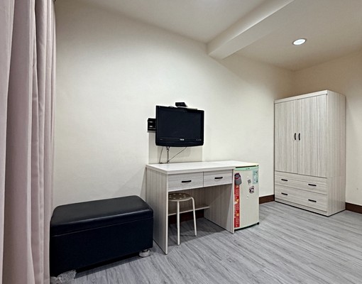 大陽台/重新整修/獨立套房 - Image 3