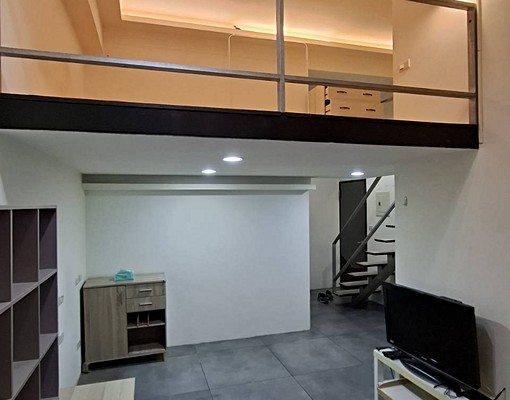 ★竹南園區★台積電旁★樓中樓★精美陽台套房★ - Image 1