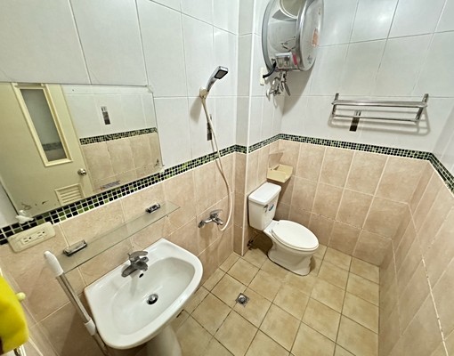 大里/益民🤩電梯陽台獨曬⚡️精品全新大套房 - Image 4