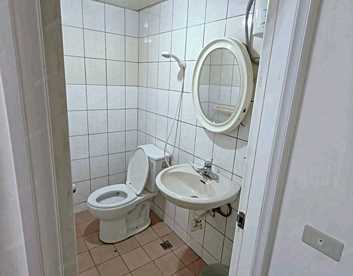 近徐匯中學站小資族溫馨採光獨立套房大空間一樓免爬高 - Image 6