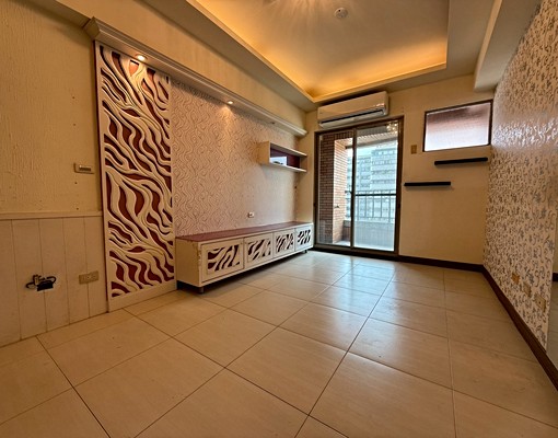 五泰小菁-免仲介費可租補-溫莎堡二房車 - Image 4