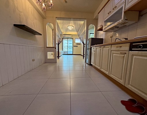 五泰小菁-免仲介費可租補-溫莎堡二房車 - Image 3