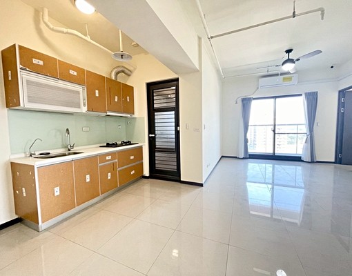 高鐵國家強棒三房。附冷氣，熱水爐。可入籍可租補 - Image 9