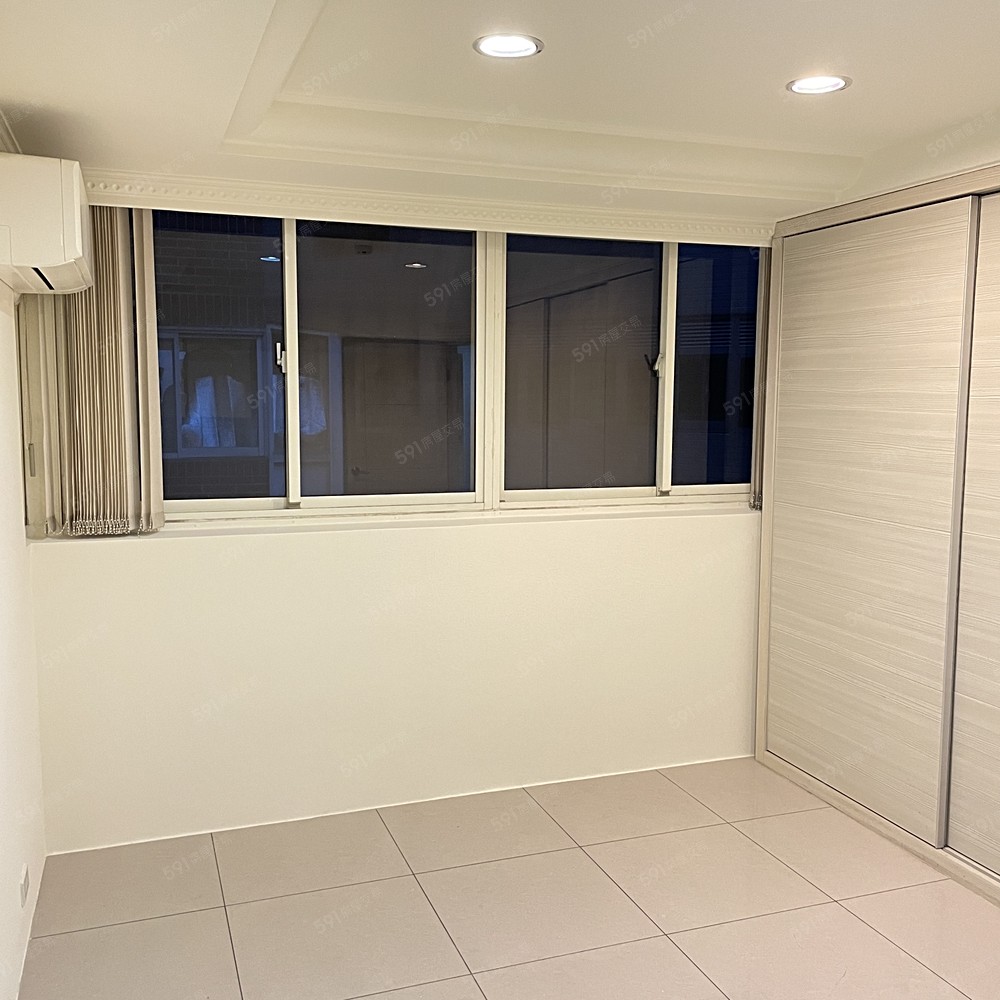 臥室1 附系統衣櫃