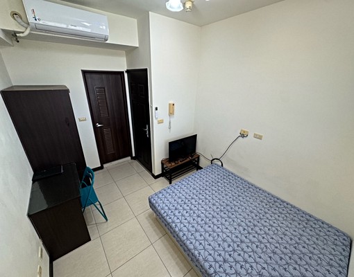 獨洗獨曬陽台|大學一號城|可租補|小資超便宜|管理室收包裹| - Image 10