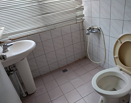 近園區電梯陽台套房禁寵物 - Image 3