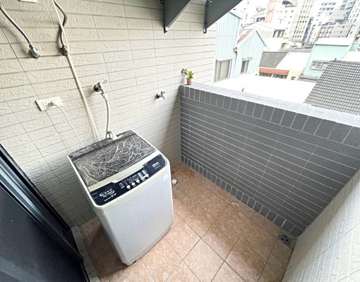 可租補★台電計費~陽台獨洗★平面車位 - Image 11