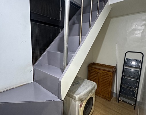 有整理過~鄰近四維市場◆採光2房★ - Image 2