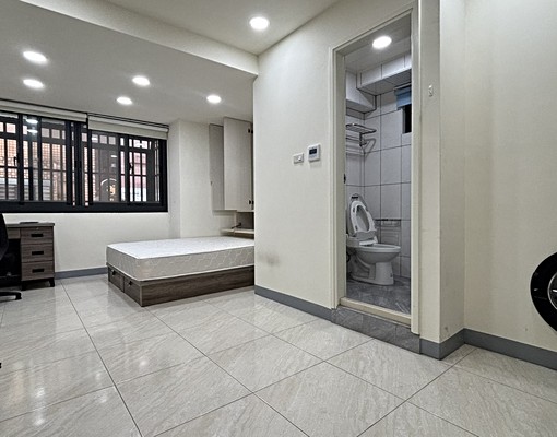 🔥秒殺套房🔥西屯逢甲商圈🔥出門即逢甲 - Image 1