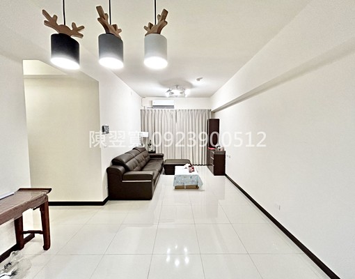 LaLaport｜東區2年輕屋齡三房平車 - Image 1