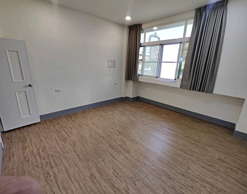 草衙捷運漁港分租套房*女性優先 - Image 1