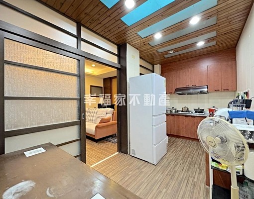 【出租】東區府連路整棟透天 - Image 3