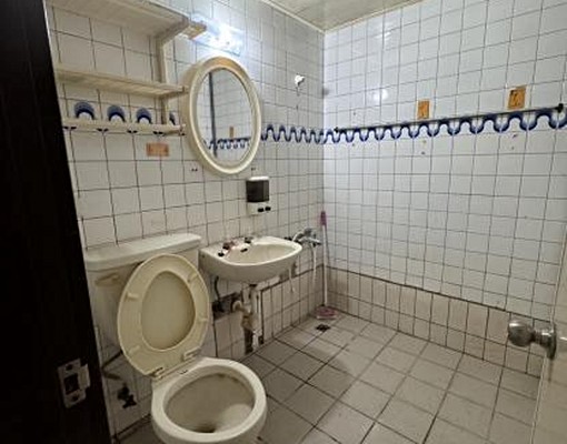 東區便宜公寓 - Image 5