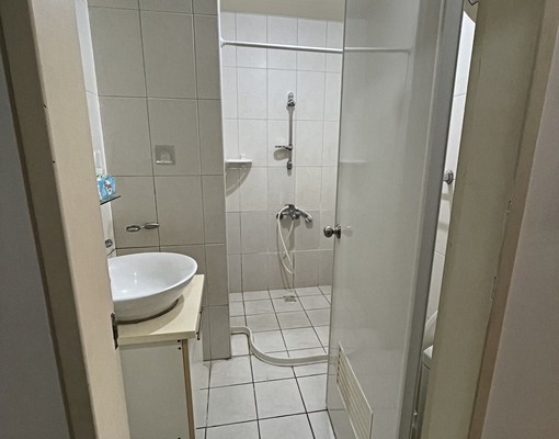 七張捷運正樓上,出站即到家,不用風吹雨淋(誠可議) - Image 7