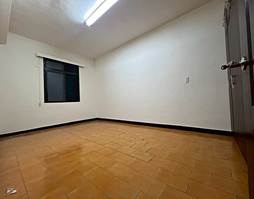 《台灣小陸》福壽街商圈~生活機能佳~近捷運三房~交通便利~ - Image 6