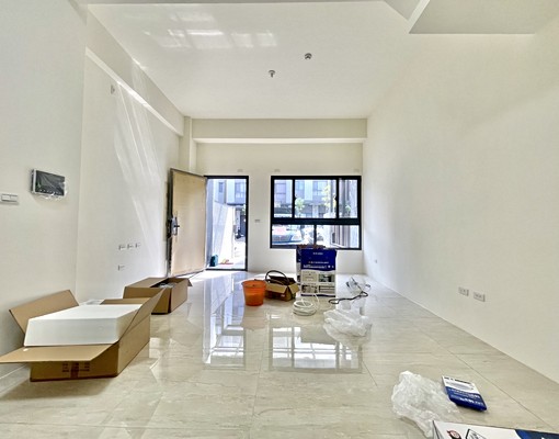 供代收包裹回收區的透天✨️大四房雙車位💥社區專屬公園咖啡廳 - Image 3