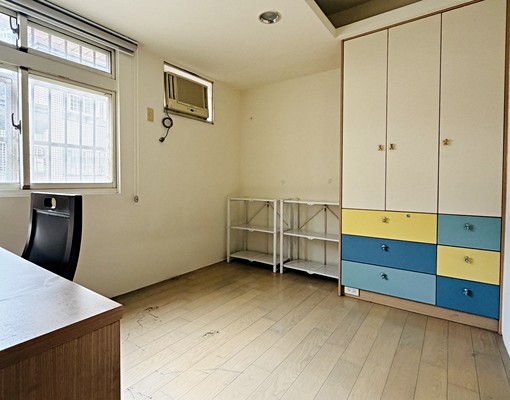 A9龍揚天廈-採光3房車-傢俱電齊全 - Image 5