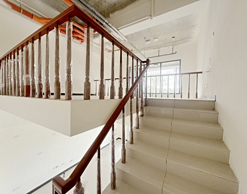 新埔鎮市政御璽~夾層全新黃金店面~ - Image 8