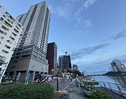 租-愛河【夢萊茵】景觀4房雙車位 - Image 1