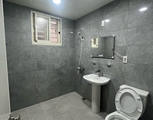 全新裝潢邊間免爬高超通風涼爽亮採光大三房(近台北市) - Image 8