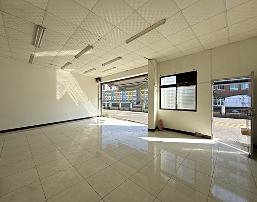 永康崑山中學黃金店面住家/工作室/辦公/倉庫 - Image 3