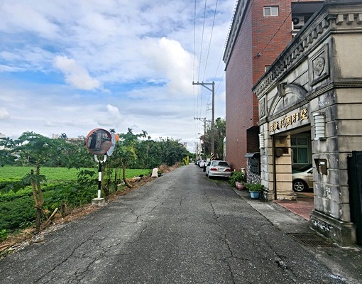 慈濟附近雙車庫別墅禁寵禁神明 - Image 1