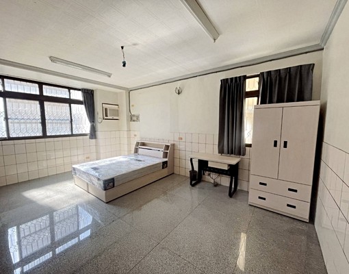 斗南市區內,2大房2廳採光好.配個整全.生活機能佳 - Image 1