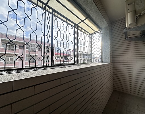 出租整棟❗️震後朝南別墅✨車庫停車✅租補✅入戶籍✅家具全配 - Image 9