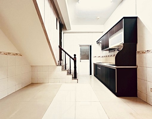 中正國中車庫透天 - Image 3