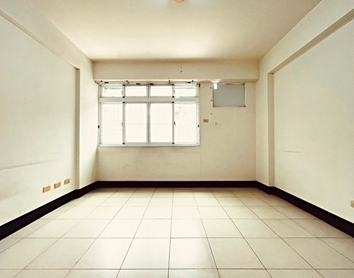 中正國中車庫透天 - Image 5