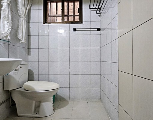 文化中心高師大附近超大明亮雅房可租補 - Image 13