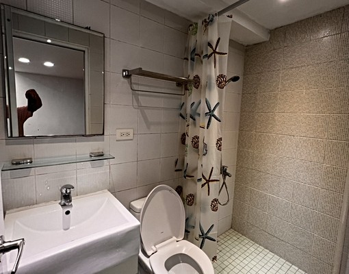 西屯路蓋特大樓電梯套房裝潢新穎稀有釋出 - Image 4