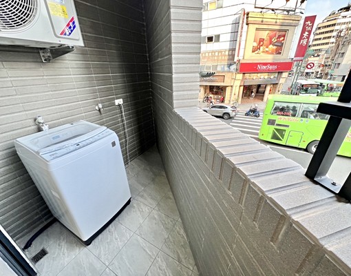 可雙租補😍全新完工超大坪數🏠一房一廳👍走路台中車站🚂 - Image 8