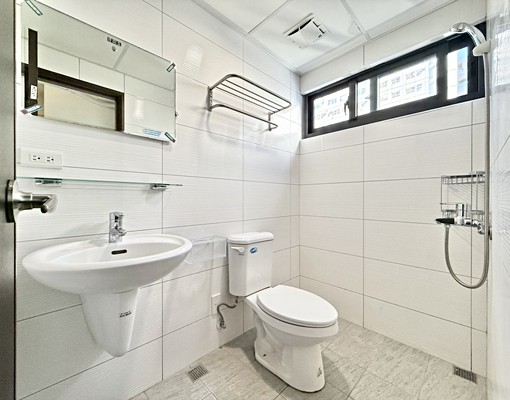 想泥的夜夜夜✨超大空間衛浴開窗✨陽台獨洗大面採光 - Image 9