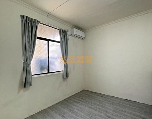 兆基🏡近台糖家樂福巷弄整新車庫透天/採光佳 - Image 5