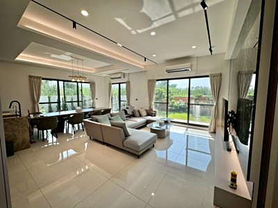 台積首選，高鐵特區，獨棟雙車庭院豪墅