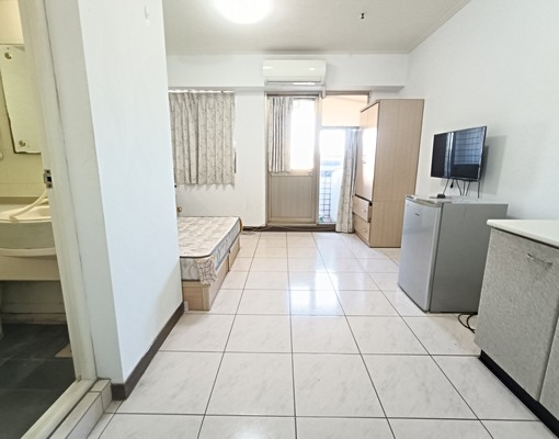 💖漢口商圈💖漂亮大套房有陽台💖租金含管~可租補 - Image 6