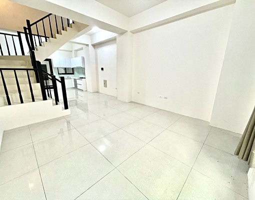 ✨輕屋齡大空間透天✨家具電有需要可以談✨ - Image 1