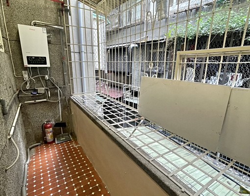 【凌群】可租補/免服務費/近捷運景平站/全新裝潢/租金可談 - Image 8