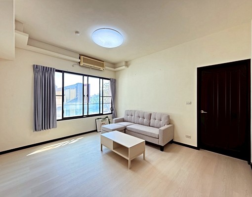 可租補，府平公園旁海閱三房含管 - Image 1