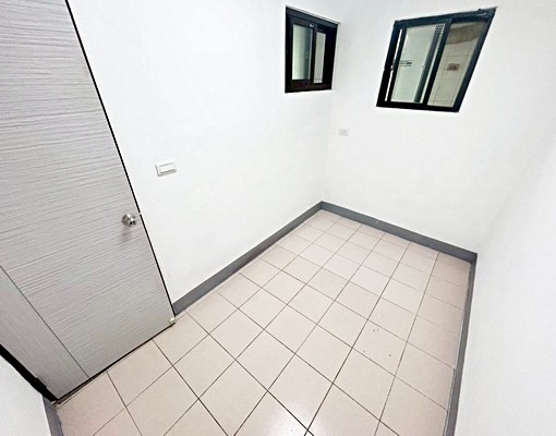 浮洲火車站◆新整修3房◆採光可入籍★陽台 - Image 5